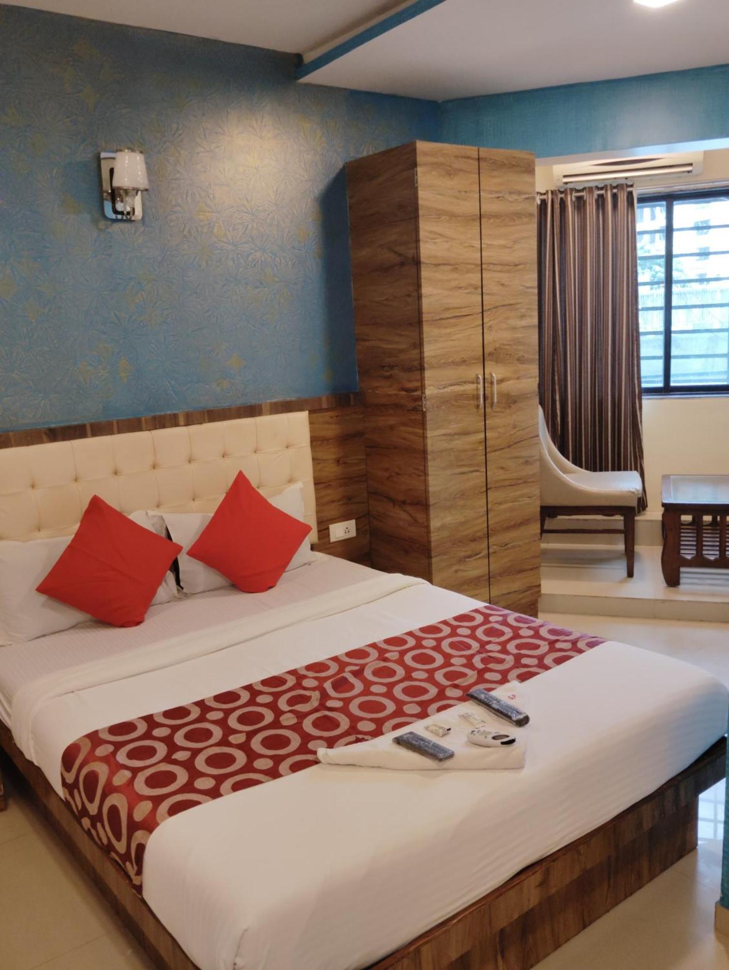 Hotel Golden Park Near Nesco Mumbai Bagian luar foto