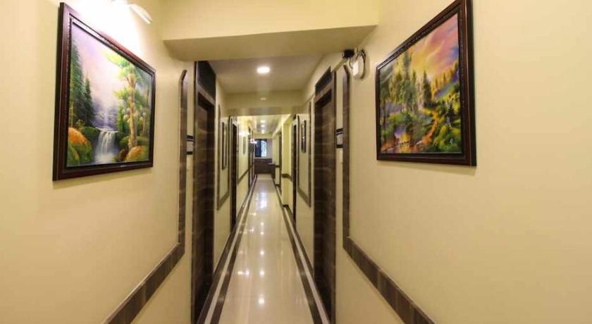 Hotel Golden Park Near Nesco Mumbai Bagian luar foto